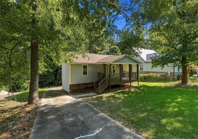 Photo 4 of Single family home for sale at 1003 Salisbury Trl, Riverdale, GA 30296 | MLS# 7840927 | Listing updated on 2026-09-24