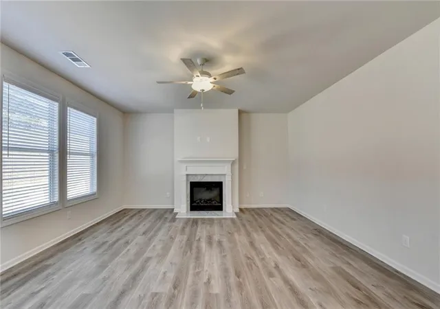 Photo 4 of Single family home for sale at 696 Rodeo Dr, Auburn, GA 30011 | MLS# 7849150 | Listing updated on 2026-10-05