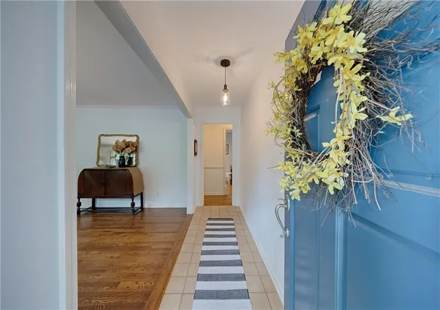 Photo 3 of Single family home for sale at 119 Rhodes Dr, Marietta, GA 30068 | MLS# 7833135 | Listing updated on 2026-10-30