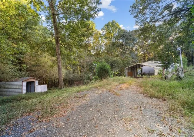 Photo 3 of Single family home for sale at 3964 Hayesport Dr Se, Dalton, GA 30721 | MLS# 7837370 | Listing updated on 2026-09-15