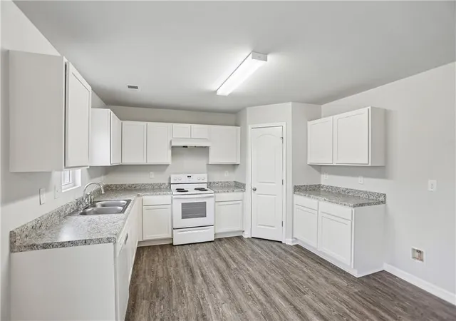 Photo 2 of Single family home for sale at 4036 Liberty Ests Dr, Macon, GA 31216 | MLS# 7830379 | Listing updated on 2026-09-17