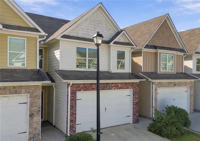Photo 1 of Townhouse for sale at 110 Squarewood Ln, Cartersville, GA 30121 | MLS# 7841648 | Listing updated on 2026-09-24