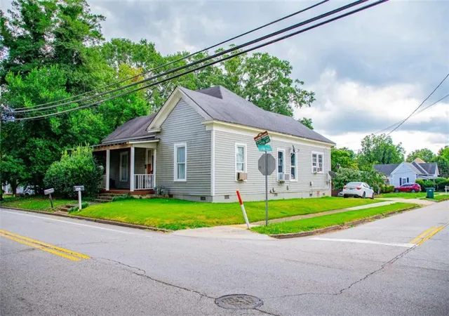 Listing Photo 4 - Condo for sale in building located at 201 Austin Ave, Carrollton, GA 30117
