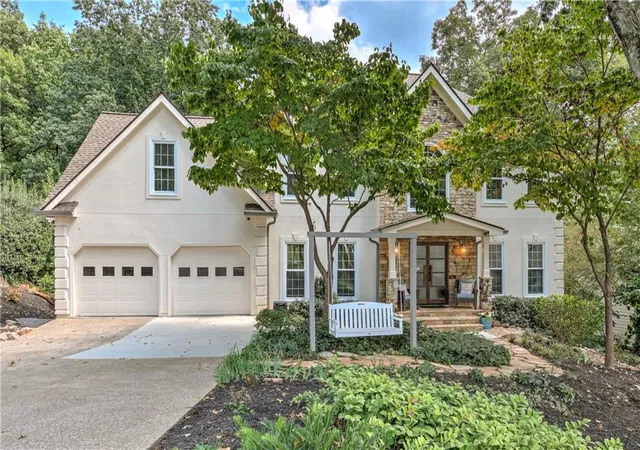 Photo 2 of Single family home for sale at 4543 Ashmore Cir Ne, Marietta, GA 30066 | MLS# 7832710 | Listing updated on 2026-09-13
