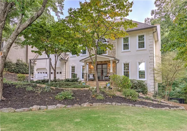 Photo 3 of Single family home for sale at 4543 Ashmore Cir NE, Marietta, GA 30066 | MLS# 7832710 | Listing updated on 2026-09-13