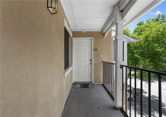 Photo 3 of Condo for sale at 3018 Wingate Way, Sandy Springs, GA 30350 | MLS# 7834607 | Listing updated on 2026-09-12