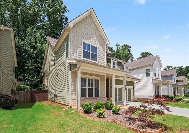 Photo 3 of Single family home for sale at 556 Avondale Hills Dr, Decatur, GA 30032 | MLS# 7837213 | Listing updated on 2026-09-19