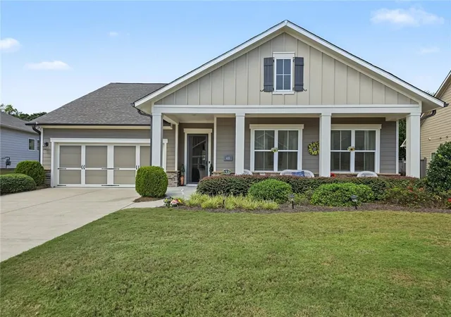 Photo 3 of Sale Pending at 415 Frazier St, Woodstock, GA 30189 | MLS# 7837472 | Listing updated on 2026-09-17