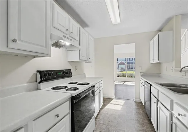 Photo 4 of Townhouse for sale at 4131 Ravenwood Ct, Union City, GA 30291 | MLS# 7858056 | Listing updated on 2026-10-24
