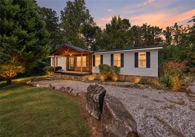 Photo 1 of Sale Pending at 125 Bagwell Dr, Dawsonville, GA 30534 | MLS# 7839326 | Listing updated on 2026-10-05
