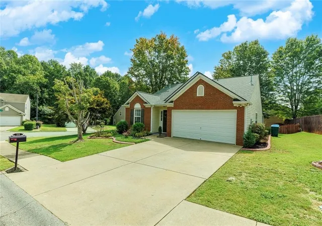 Photo 2 of Single family home for sale at 334 Westminster Dr, Canton, GA 30114 | MLS# 7841323 | Listing updated on 2026-09-24