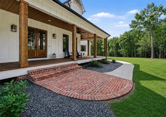 Photo 2 of Single family home for sale at 1910 Carlan Rd, Jasper, GA 30143 | MLS# 7834398 | Listing updated on 2026-09-09