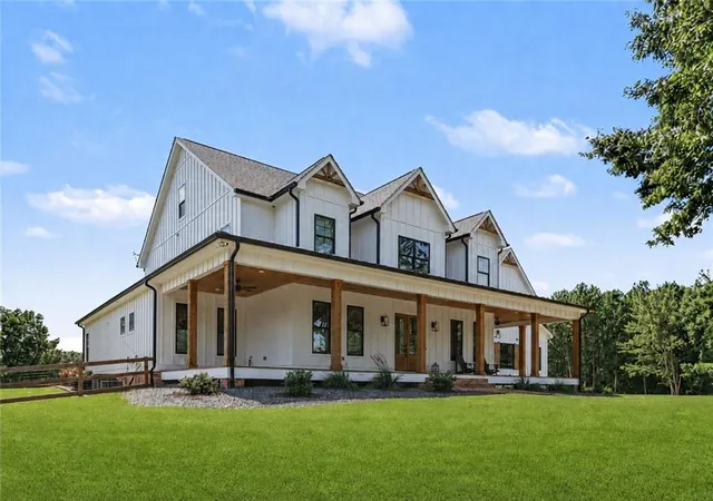 Photo 4 of Single family home for sale at 1910 Carlan Rd, Jasper, GA 30143 | MLS# 7834398 | Listing updated on 2026-09-09