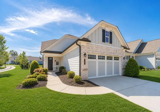 Photo 1 of Single family home for sale at 196 Chatuge Dr, Hoschton, GA 30548 | MLS# 7831530 | Listing updated on 2026-09-12
