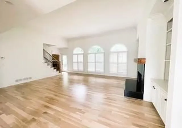 Photo 4 of Single family home for sale at 370 Royal Birkdale Ct, Johns Creek, GA 30097 | MLS# 7833531 | Listing updated on 2026-09-12