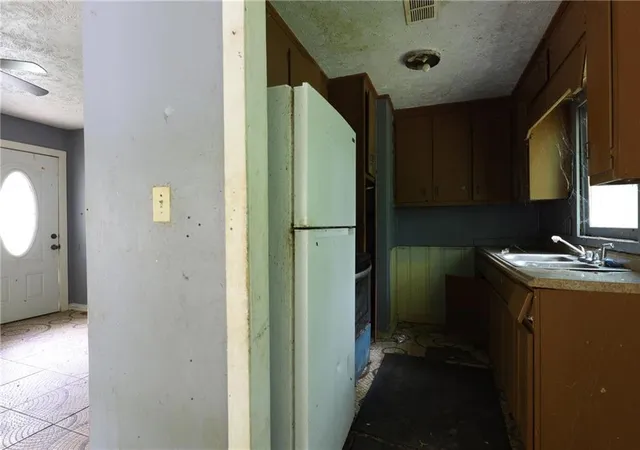 Photo 3 of Single family home for sale at 6096 Blackhawk Trl, Mableton, GA 30126 | MLS# 7835334 | Listing updated on 2026-09-11