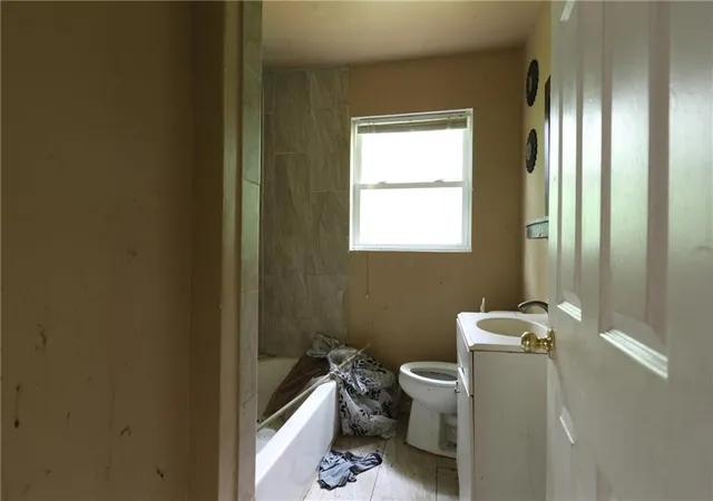 Photo 3 of Single family home for sale at 6096 Blackhawk Trl, Mableton, GA 30126 | MLS# 7835334 | Listing updated on 2026-09-11