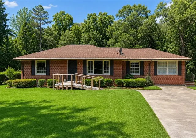 Single family home for sale at 2095 Lilac Ln, Decatur, GA 30032 | MLS# 7835990
