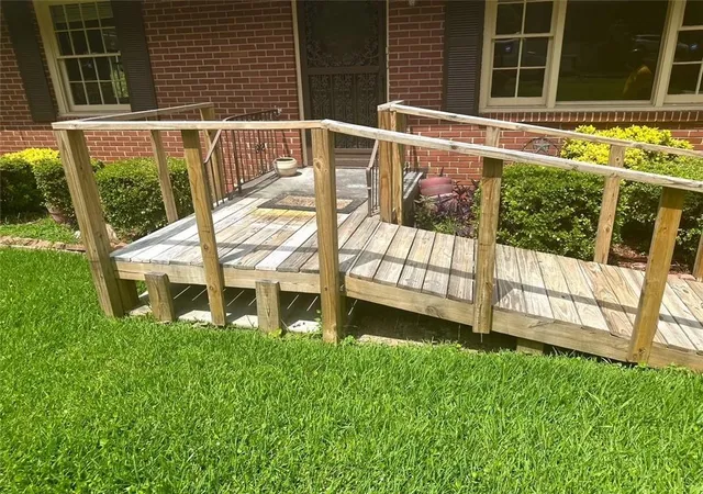 Photo 2 of Single family home for sale at 2095 Lilac Ln, Decatur, GA 30032 | MLS# 7835990 | Listing updated on 2026-09-12
