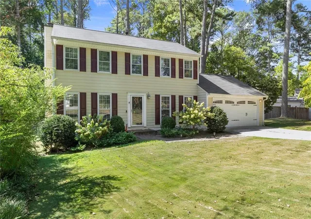 Photo 2 of Sale Pending at 410 Wall St, Marietta, GA 30068 | MLS# 7836022 | Listing updated on 2026-09-30