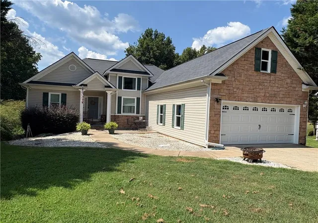 Photo 1 of Single family home for sale at 4370 Old Wyndoham Ct, Gainesville, GA 30506 | MLS# 7833757 | Listing updated on 2026-09-08