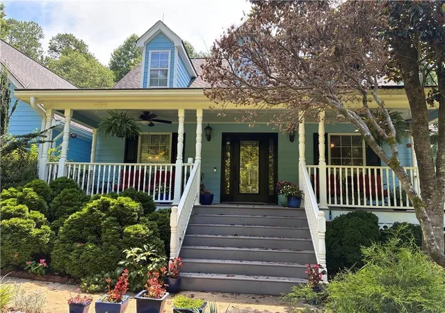 Photo 2 of Single family home for sale at 1555 Maple Ridge Dr, Loganville, GA 30052 | MLS# 7833181 | Listing updated on 2026-09-05