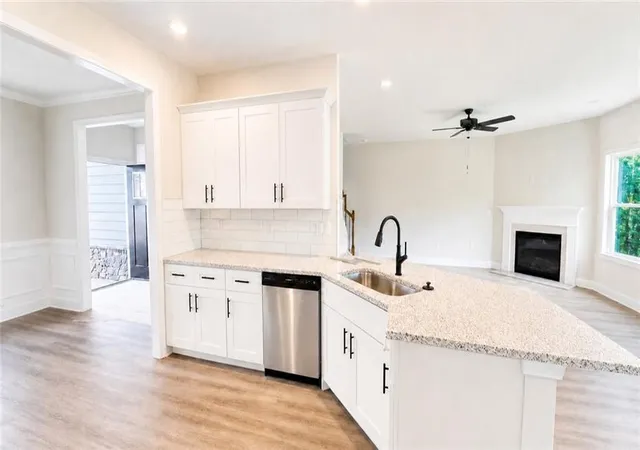 Photo 4 of Single family home for sale at 1488 Anderson Valley Dr, Snellville, GA 30039 | MLS# 7823886 | Listing updated on 2026-09-07