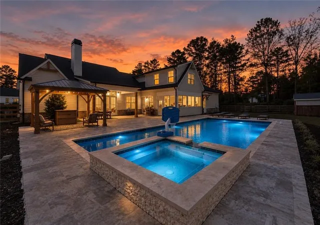 Photo 2 of Single family home for sale at 4643 Waters Rd, Woodstock, GA 30188 | MLS# 7860330 | Listing updated on 2026-10-29