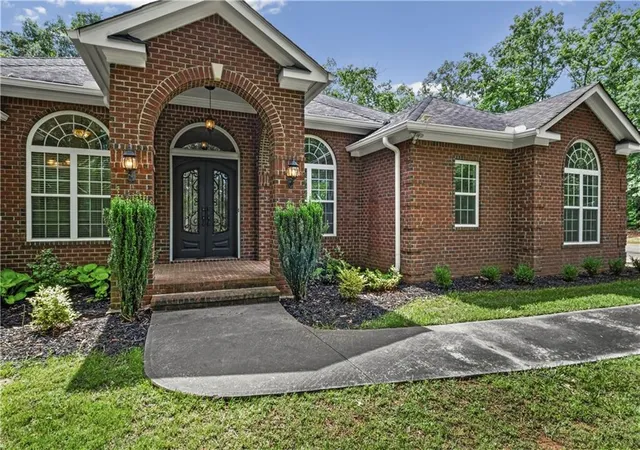 Photo 2 of Single family home for sale at 180 Cothran Rd, Dawsonville, GA 30534 | MLS# 7829813 | Listing updated on 2026-09-02