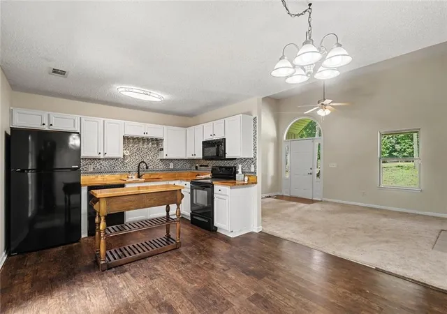 Photo 4 of Sale Pending at 11045 Buchanan Hwy, Temple, GA 30179 | MLS# 7848182 | Listing updated on 2026-10-07