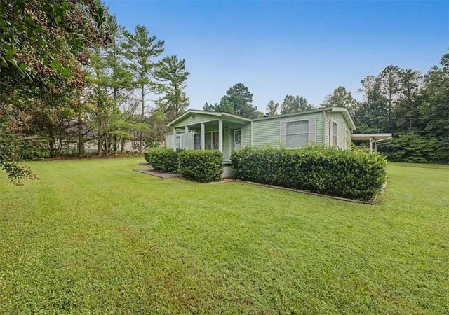 Photo 4 of Single family home for sale at 4837 S Dixie Hwy, Resaca, GA 30735 | MLS# 7818864 | Listing updated on 2026-10-13