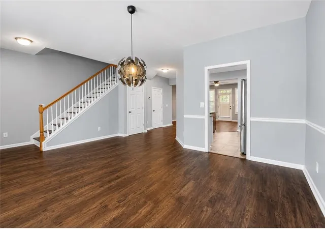 Photo 4 of Townhouse for sale at 185 Galecrest Dr, Alpharetta, GA 30004 | MLS# 7832910 | Listing updated on 2026-09-05