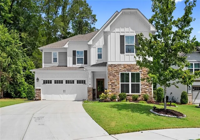 Photo 1 of Single family home for sale at 4010 Applecrisp Rd, Roswell, GA 30076 | MLS# 7830307 | Listing updated on 2026-09-14