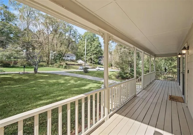 Photo 2 of Single family home for sale at 3111 Lakepoint Cir, Acworth, GA 30102 | MLS# 7859384 | Listing updated on 2026-10-27