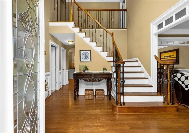 Photo 3 of Sale Pending at 210 York Town Cir, Johns Creek, GA 30097 | MLS# 7830724 | Listing updated on 2026-09-19