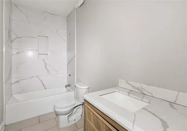 Photo 3 of Single family home for sale at 1143 Hubbard St SW, Atlanta, GA 30310 | MLS# 7856625 | Listing updated on 2026-10-21