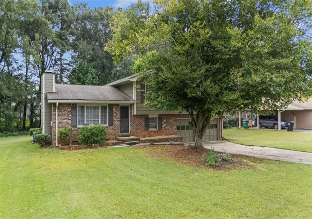 Photo 3 of Single family home for sale at 4561 Fairfax Pl, Powder Springs, GA 30127 | MLS# 7843825 | Listing updated on 2026-09-28