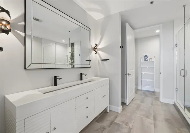 Photo 3 of Condo for sale at 270 17th Street NW #1403, Atlanta, GA 30363 | MLS# 7835879 | Listing updated on 2026-09-11