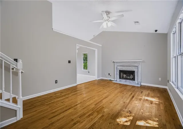 Photo 4 of Sale Pending at 4234 Apache Dr SE, Acworth, GA 30102 | MLS# 7838458 | Listing updated on 2026-10-17