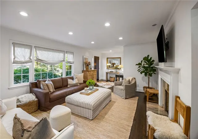 Photo 3 of Single family home for sale at 3177 Towerview Dr NE, Atlanta, GA 30324 | MLS# 7840674 | Listing updated on 2026-09-25