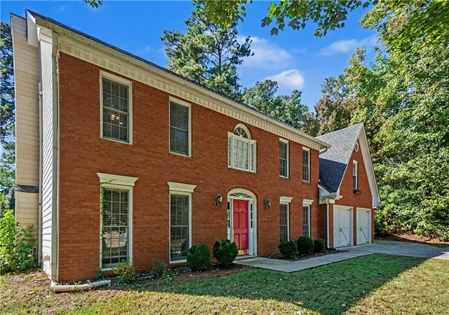 Photo 2 of Single family home for sale at 5483 Brookstone Dr NW, Acworth, GA 30101 | MLS# 7850334 | Listing updated on 2026-10-26