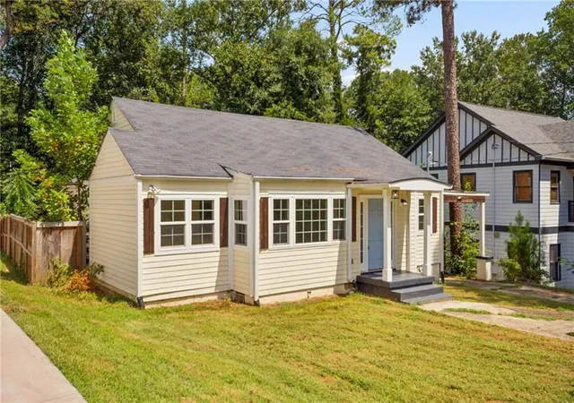 Photo 1 of Sale Pending at 2886 Joyce Ave, Decatur, GA 30032 | MLS# 7829515 | Listing updated on 2026-09-23