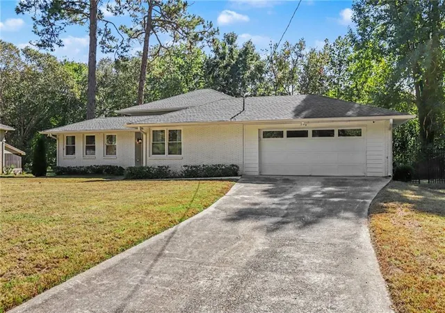 Photo 2 of Single family home for sale at 2376 Spring Crk Rd, Decatur, GA 30033 | MLS# 7859031 | Listing updated on 2026-10-26