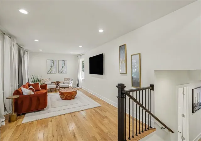 Photo 4 of Single family home for sale at 2376 Spring Crk Rd, Decatur, GA 30033 | MLS# 7859031 | Listing updated on 2026-10-26