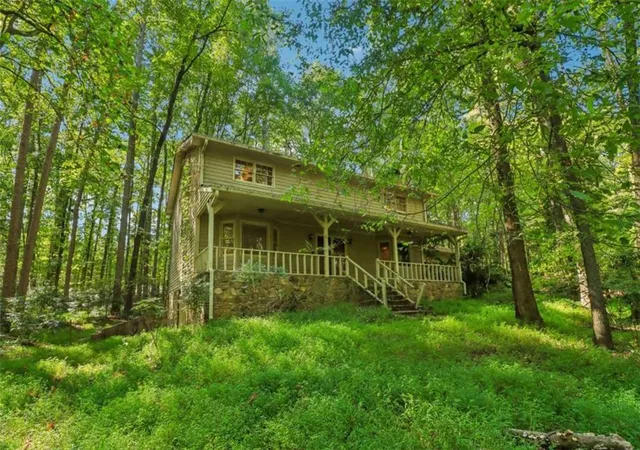 Photo 2 of Sale Pending at 175 Canterbury Ln, Fayetteville, GA 30215 | MLS# 7839295 | Listing updated on 2026-09-29
