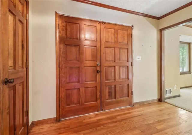 Photo 3 of Sale Pending at 175 Canterbury Ln, Fayetteville, GA 30215 | MLS# 7839295 | Listing updated on 2026-09-29