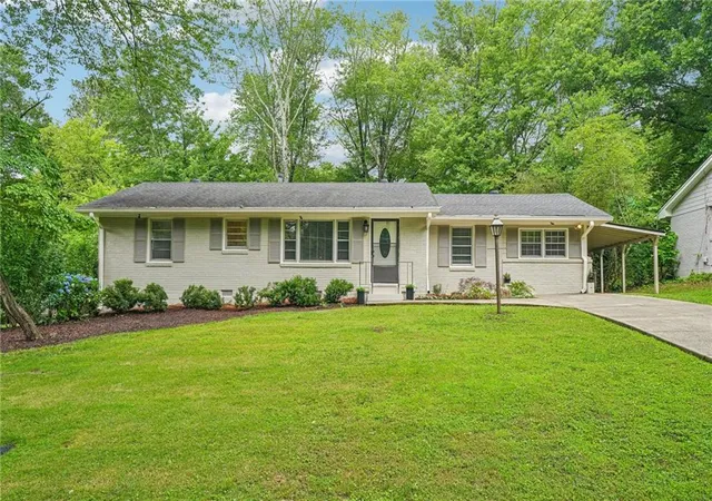 Photo 2 of Sale Pending at 2120 Meadowbrook Ln Se, Marietta, GA 30067 | MLS# 7775963 | Listing updated on 2026-10-08
