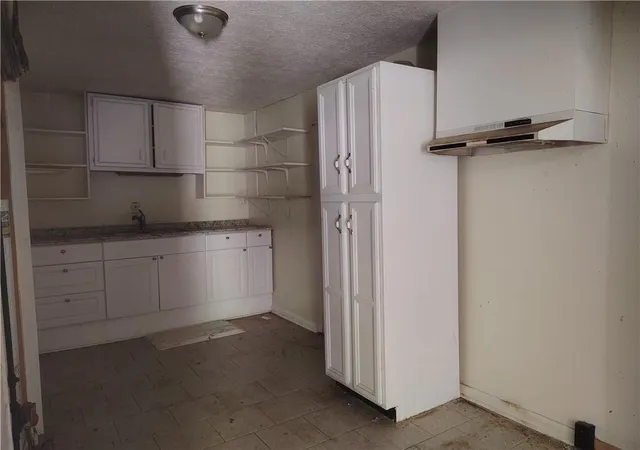 Photo 4 of Single family home for sale at 4955 Campbellton Rd SW, Atlanta, GA 30331 | MLS# 7832384 | Listing updated on 2026-10-08