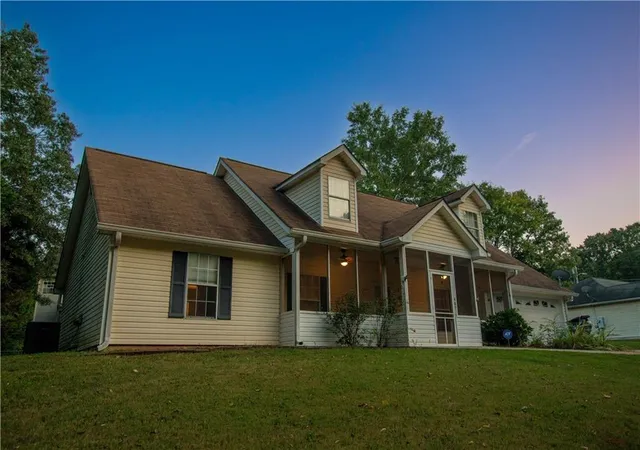 Photo 3 of Single family home for sale at 487 Spring St, Social Circle, GA 30025 | MLS# 7840024 | Listing updated on 2026-09-21