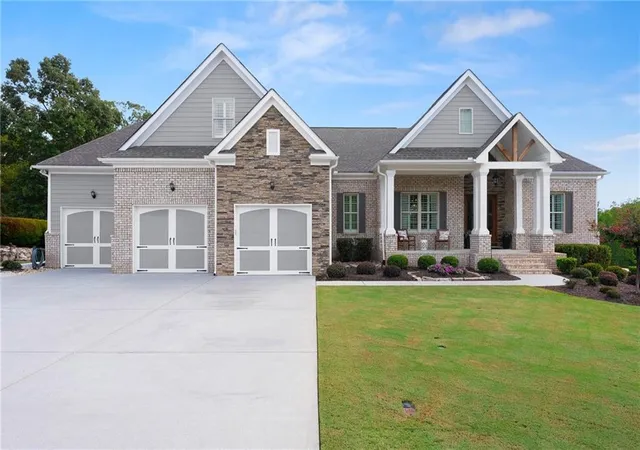 Photo 1 of Single family home for sale at 3438 Dockside Shrs Dr, Gainesville, GA 30506 | MLS# 7830793 | Listing updated on 2026-09-04